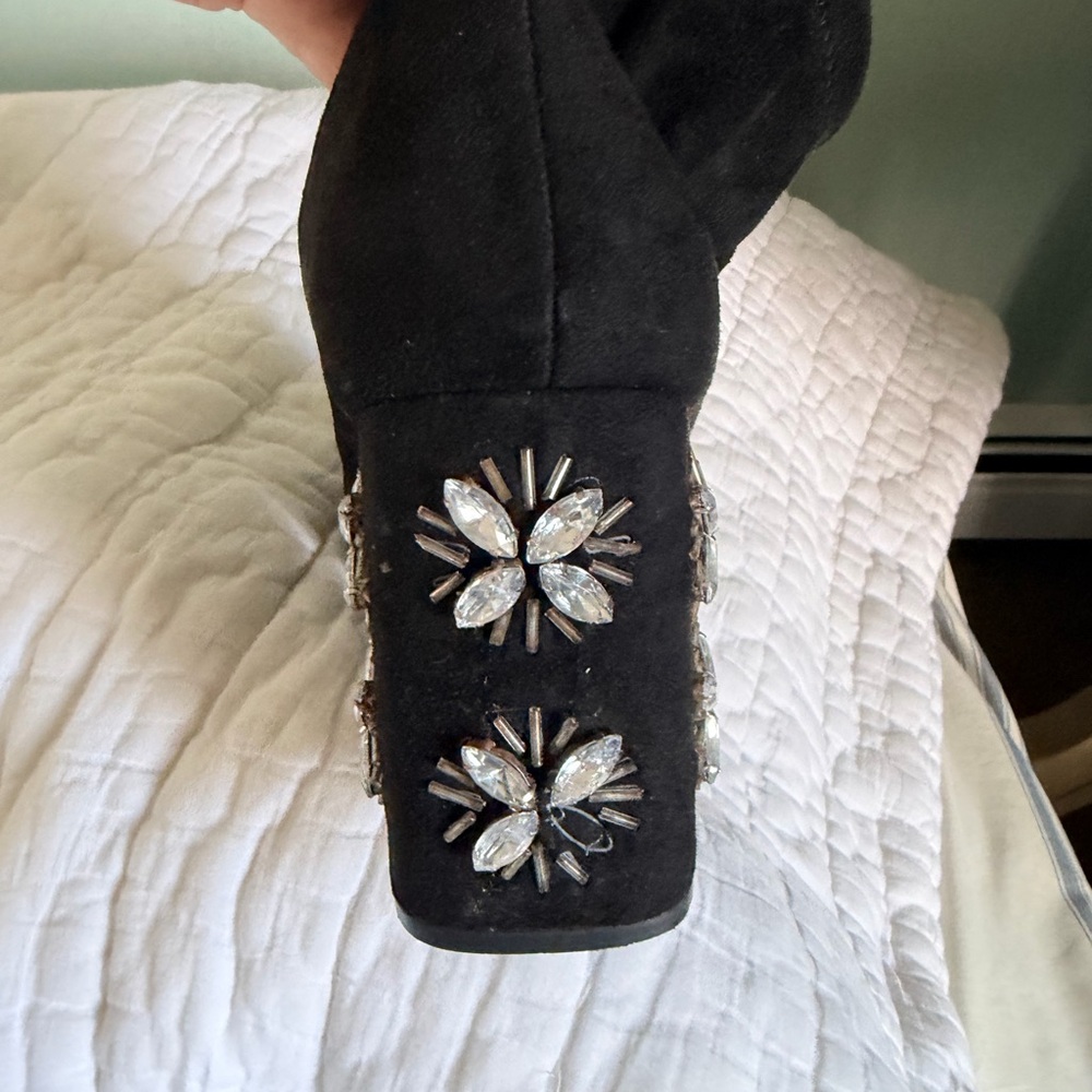 Target Black Heeled Boots with Floral Embellishments - Picture 3 of 6